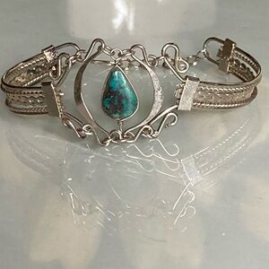 Unique Silver Tone & Natural Teardrop Stone Bracelet